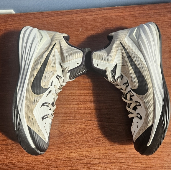 Nike Hyperdunk High Tops 2014 Size 8 - Picture 6 of 8